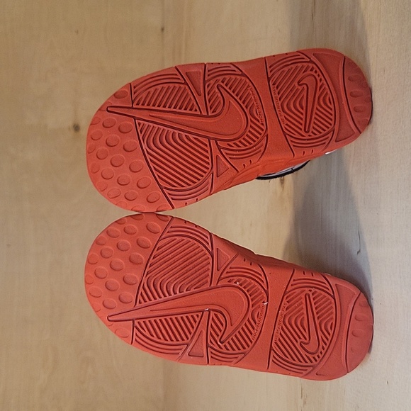 Nike Air More Uptempo University Red Black Kids Toddler Slip On Shoes CD9404-600 - Picture 8 of 9